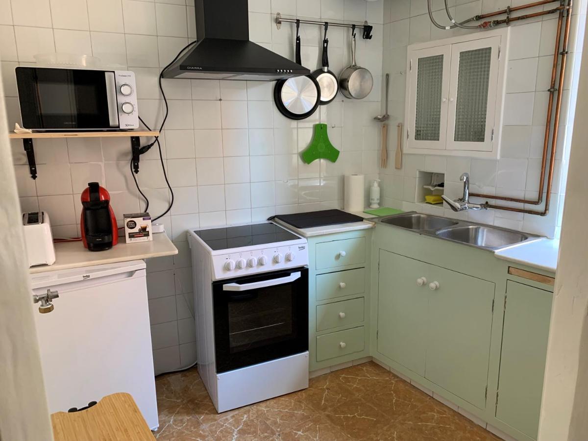 Notaria-Apartamento Y Estudio En Casco Antiguo, Al Lado De Playa, Rambla Y Monasterio, Con Acceso A Terraza Ajardinada Sant Feliu de Guíxols Luaran gambar