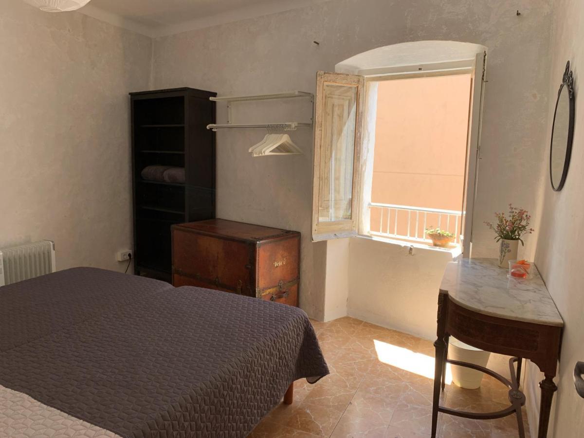 Notaria-Apartamento Y Estudio En Casco Antiguo, Al Lado De Playa, Rambla Y Monasterio, Con Acceso A Terraza Ajardinada Sant Feliu de Guíxols Luaran gambar