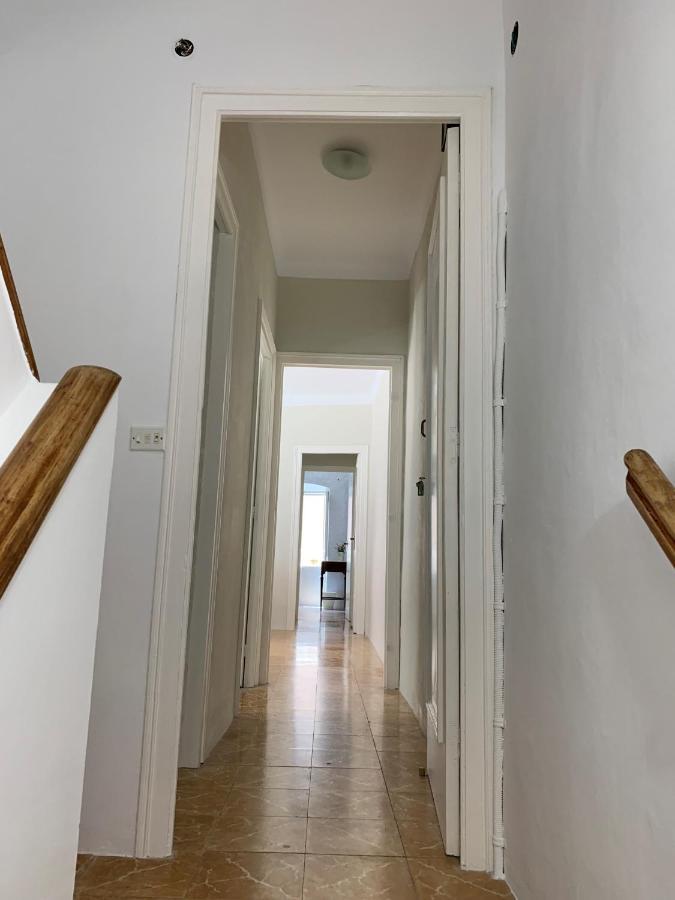 Notaria-Apartamento Y Estudio En Casco Antiguo, Al Lado De Playa, Rambla Y Monasterio, Con Acceso A Terraza Ajardinada Sant Feliu de Guíxols Luaran gambar