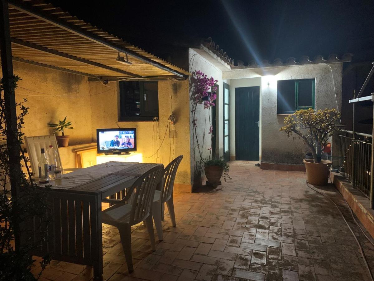 Notaria-Apartamento Y Estudio En Casco Antiguo, Al Lado De Playa, Rambla Y Monasterio, Con Acceso A Terraza Ajardinada Sant Feliu de Guíxols Luaran gambar