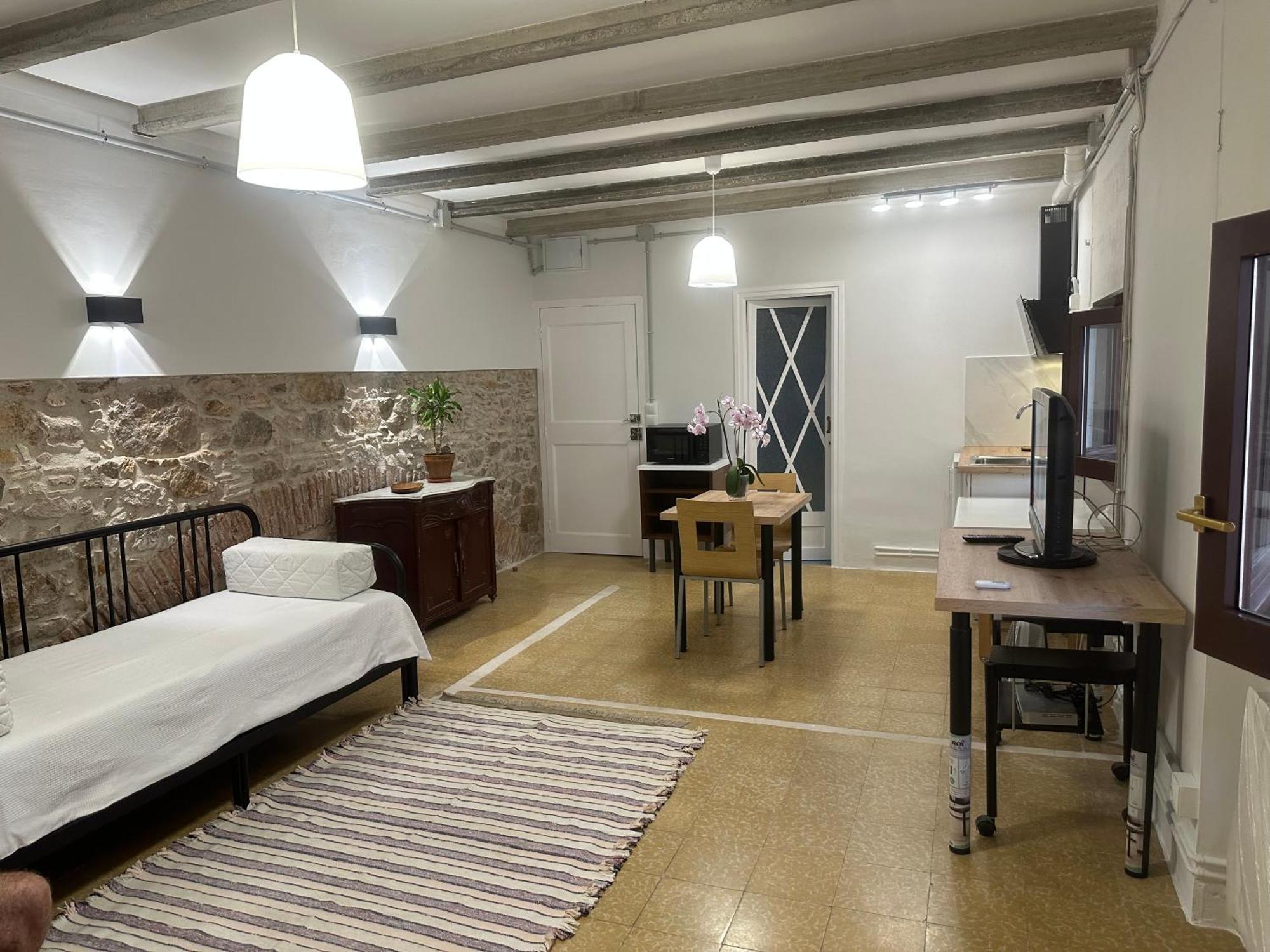 Notaria-Apartamento Y Estudio En Casco Antiguo, Al Lado De Playa, Rambla Y Monasterio, Con Acceso A Terraza Ajardinada Sant Feliu de Guíxols Luaran gambar
