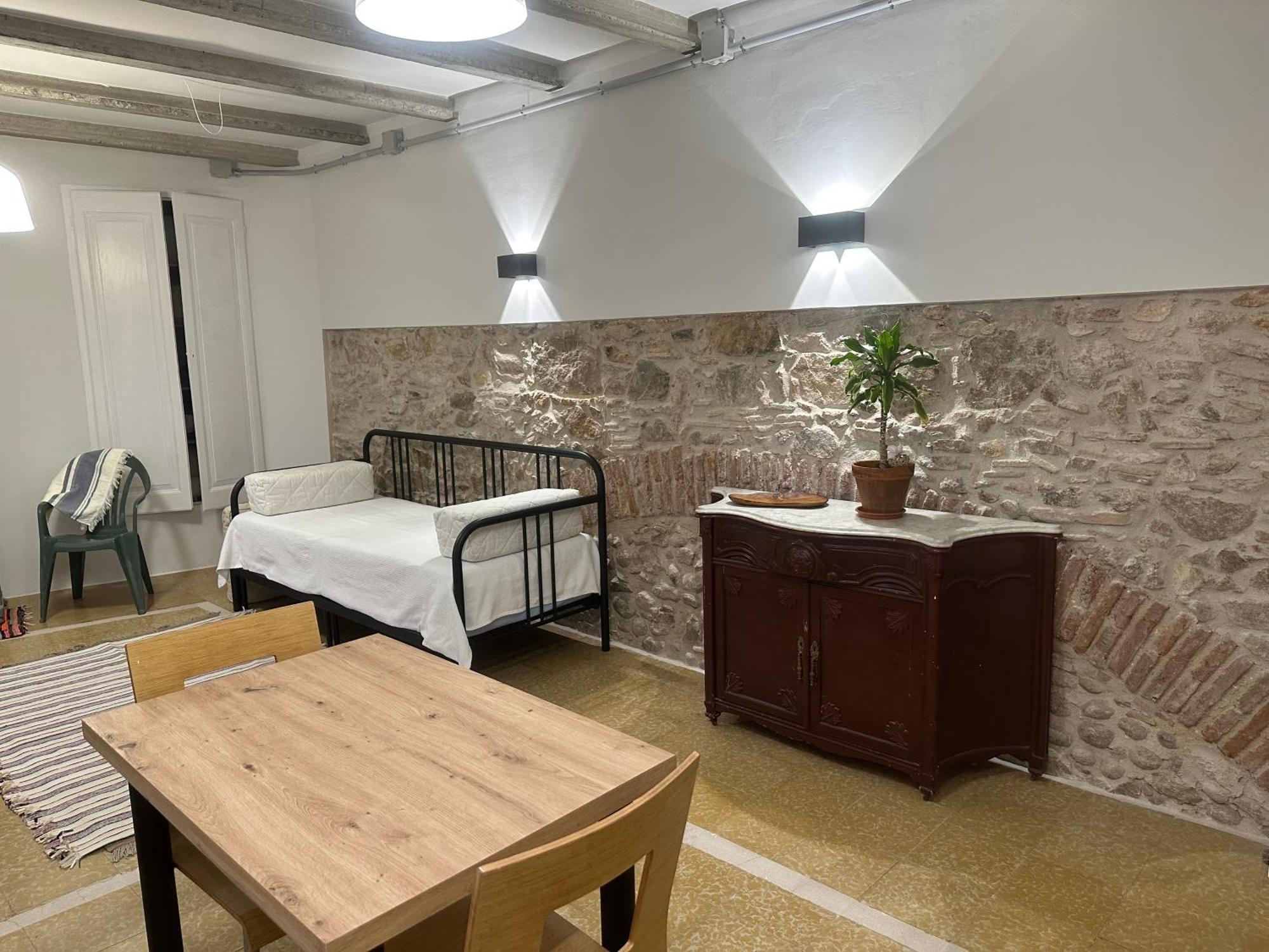 Notaria-Apartamento Y Estudio En Casco Antiguo, Al Lado De Playa, Rambla Y Monasterio, Con Acceso A Terraza Ajardinada Sant Feliu de Guíxols Luaran gambar